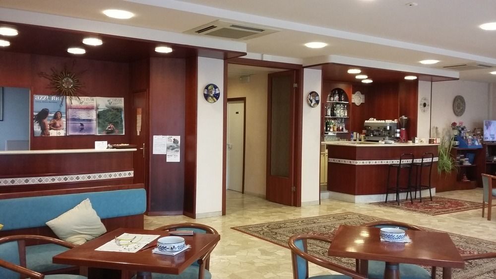 Hotel Condor Морской Милан Экстерьер фото